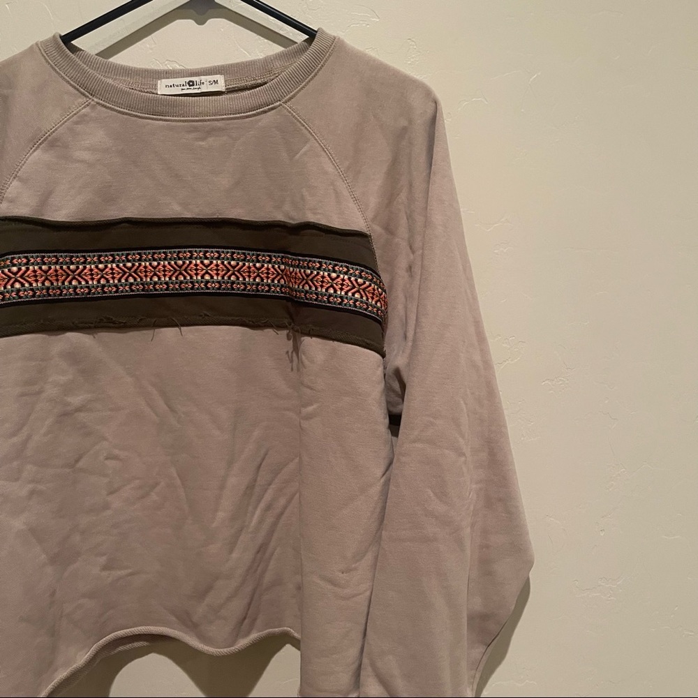 Natural Life | cropped sweatshirt